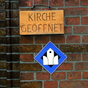 Signet für verlässlich geöffnete Kirchen